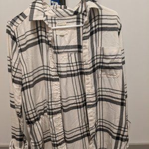 American Eagle soft plaid button up